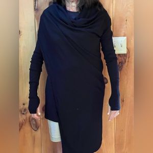 Designer long cardigan that can be worn 2 ways